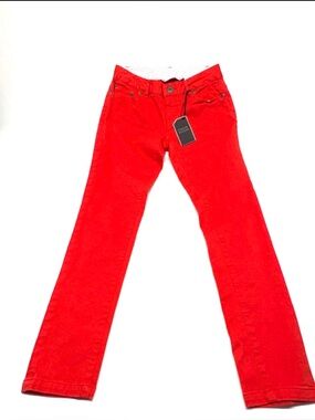 Powder Room”Jessica” skinny denim Capri-vibrant Red Size 3 NWT